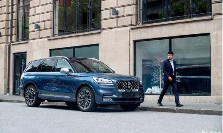 Lincoln, navigator, adventurer and aviator, discovered