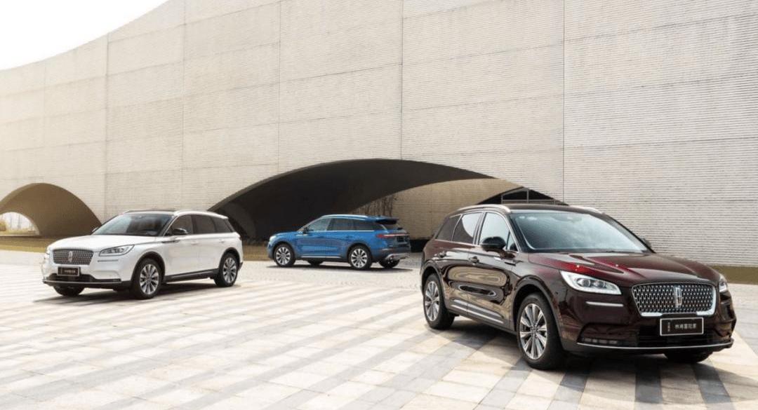 adventurers, Lincoln, Audi, Audi Q3, BMW