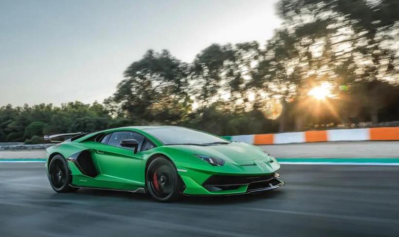 Lamborghini, Urus, Audi, Volkswagen, Ferrari