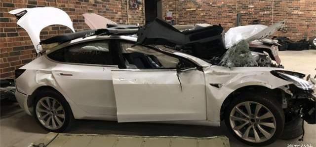 Tesla, Model 3, Century, Dafa, Golf