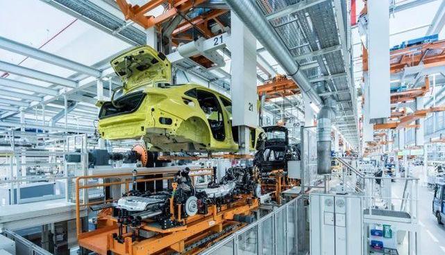 Audi, Volkswagen, Man, FAW, Audi Q3