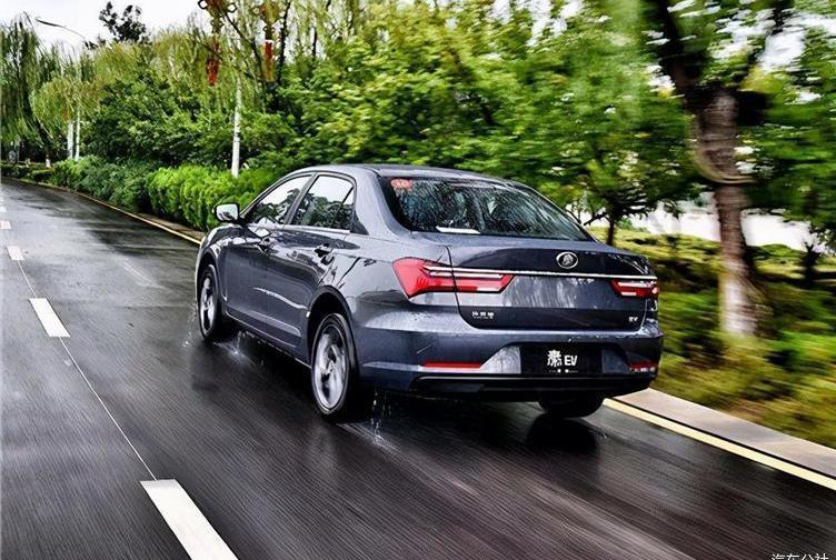 Tesla, BYD, Model 3, Weilai, Model Y
