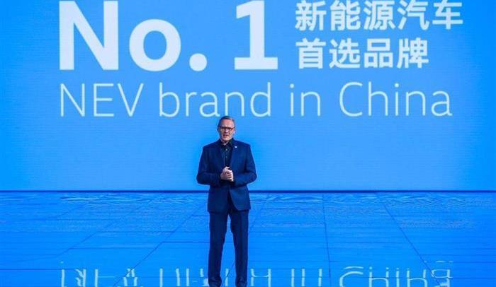 Volkswagen, Tesla, Discovery, Model 3, Weilai