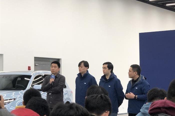 LI, Li ONE, Discovery, Tesla, Weilai