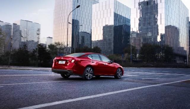 Teana, Nissan