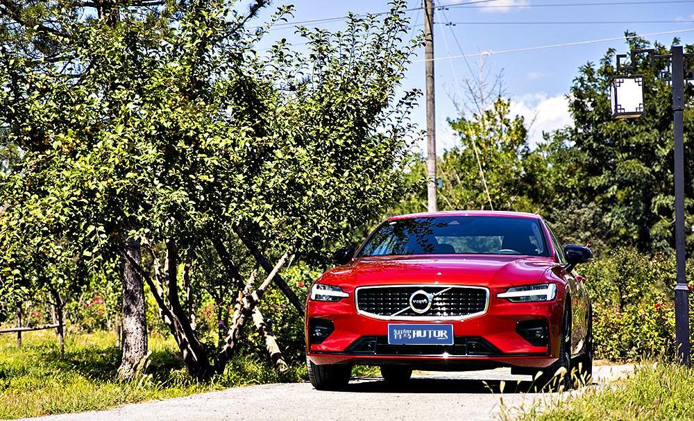 Volvo, Volvo S60, BMW, Cadillac, Cadillac ct5