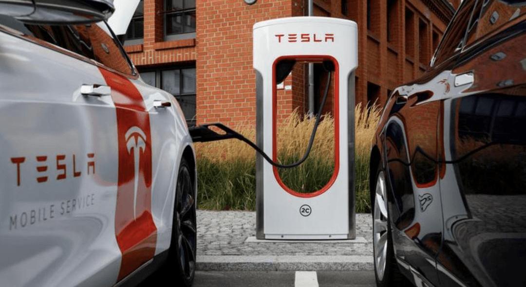 Tesla, BMW