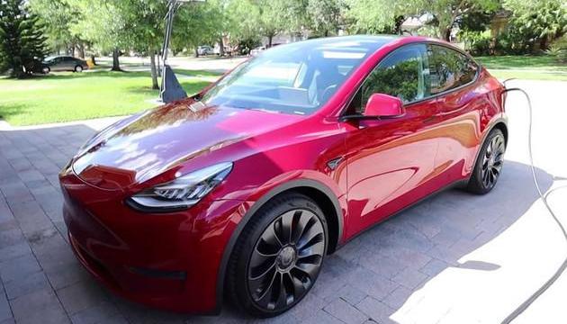 Model Y, Tesla 