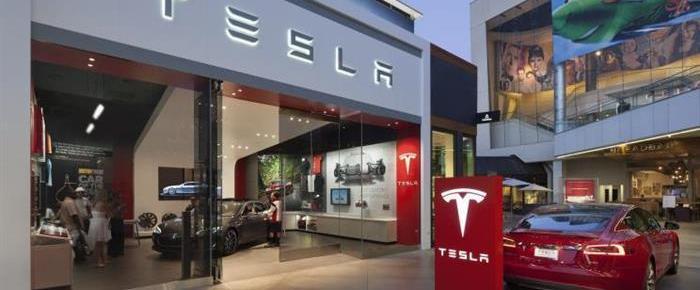 Tesla, Model 3, Hyundai, Paris, Porsche