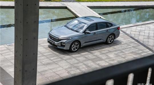 Baojun, Yidong, Emgrand, Volkswagen, Roewe i5