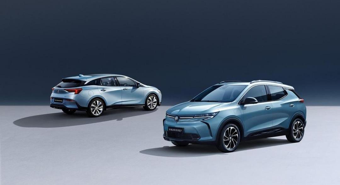 Buick, Blue 7, Tesla, Century, Toyota