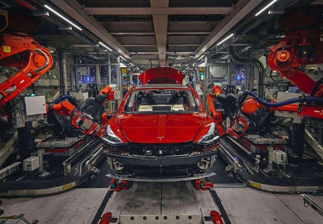 Tesla, Li ONE, zero-run car, Model Y, cloudiness