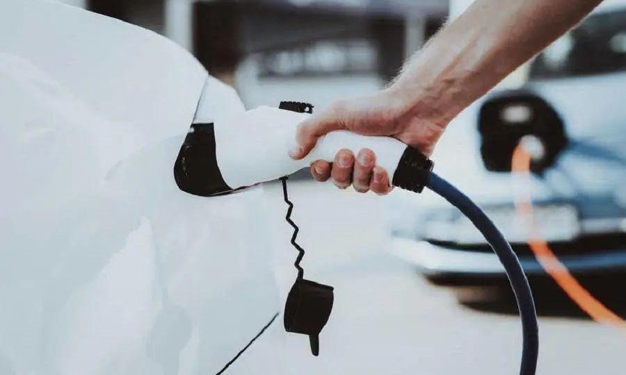 Dongfeng, Mercedes-Benz, BMW, Volkswagen, Discovery