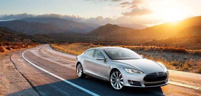 Tesla, BYD
