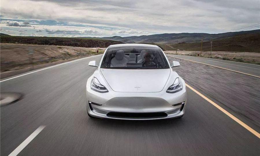 Tesla, Model 3, Tucki, Volkswagen, Peugeot