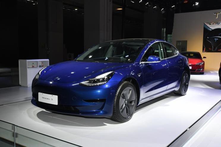 Tesla, Model 3