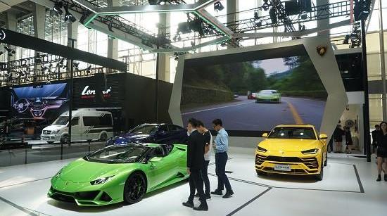 Lamborghini, Urus,Huracán, aston martin, aston martin DBX