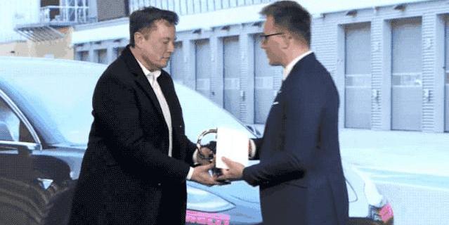 Tesla, Volkswagen, Jaguar, Audi, Mercedes-Benz