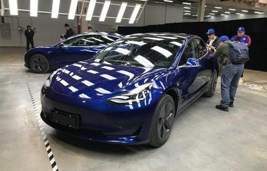 Tesla, Porsche, Morgan, model y