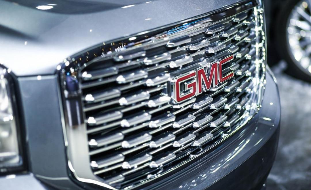 Chevrolet, GMC,Suburban, Corvette, Pioneering