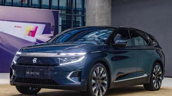 BMW, finidi, Weilai, Tesla, Alpine