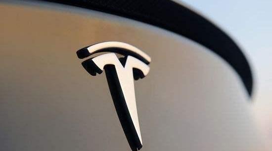 Tesla, Model S
