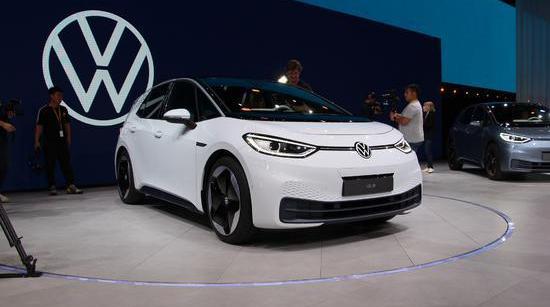Volkswagen, Tesla