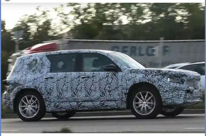 Mercedes-Benz, BMW, Mercedes-Benz GLB