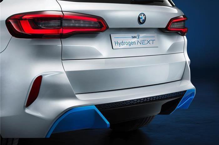 BMW, Toyota, BMW 5 Series, BMW X5
