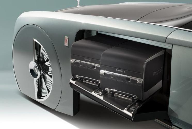 Rolls Royce, BMW, Phantom, Cullinan, Discovery