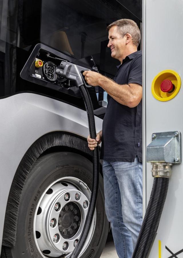 Mercedes-Benz, Man