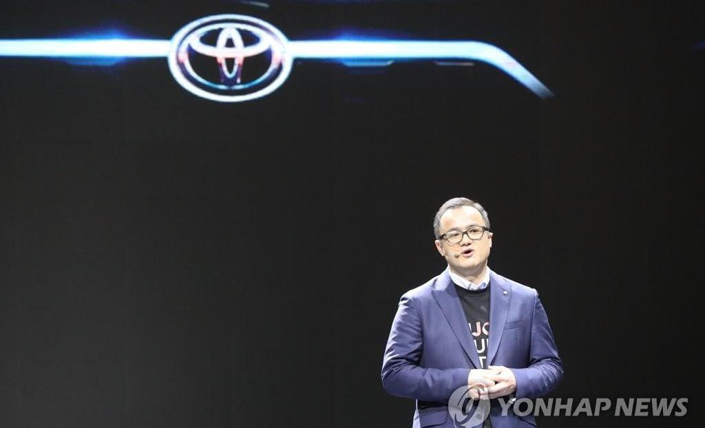 Toyota, Honda, Lexus, Nissan, Mercedes-Benz