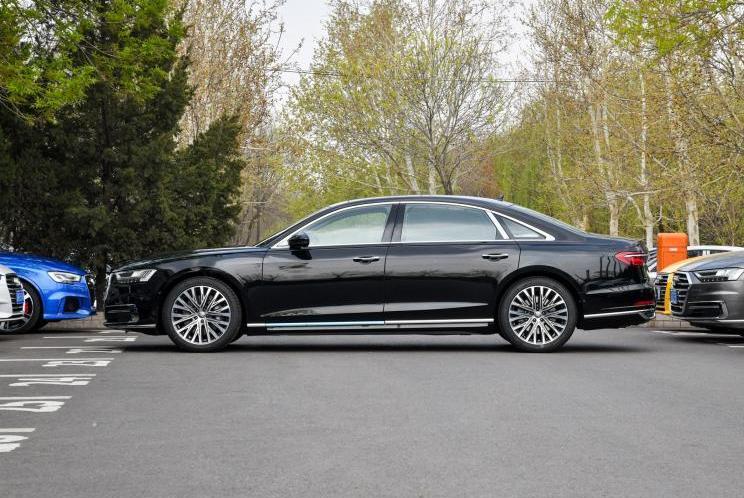 Audi, Audi A8