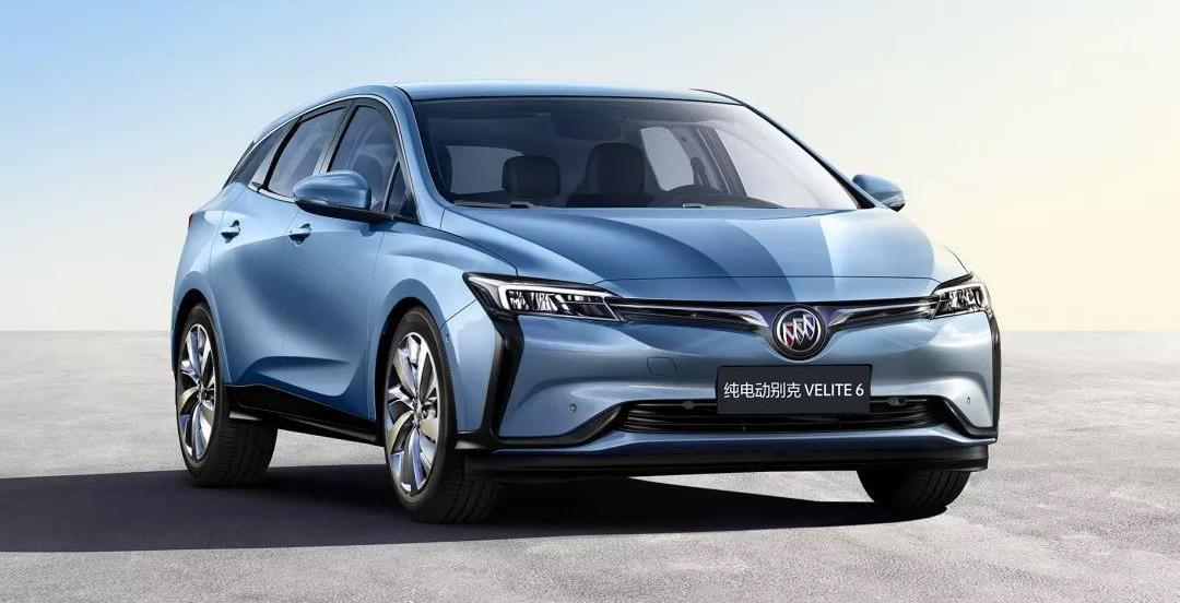 Buick, Cadillac, Chevrolet, Cadillac XT6, pioneering