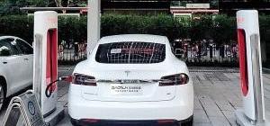 Tesla, BYD