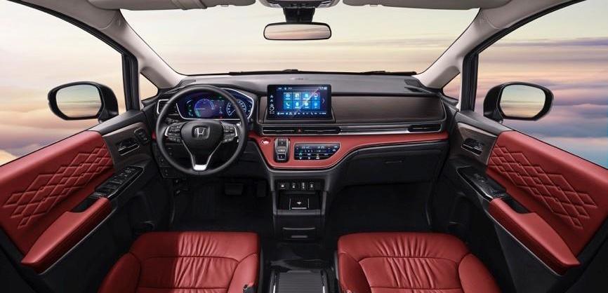 艾力绅,东风,远程