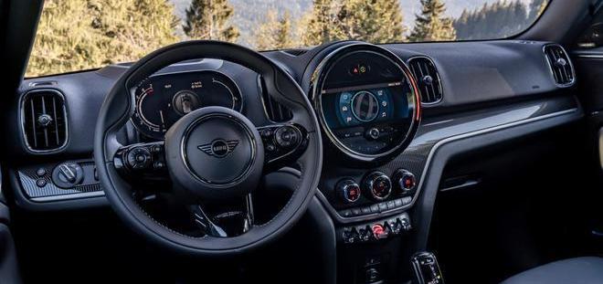 MINI,MINI COUNTRYMAN