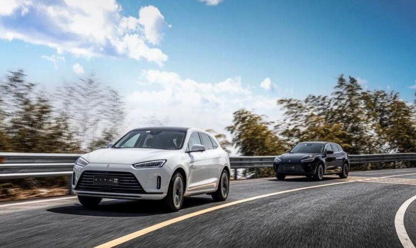 AITO,问界M5,保时捷,Macan
