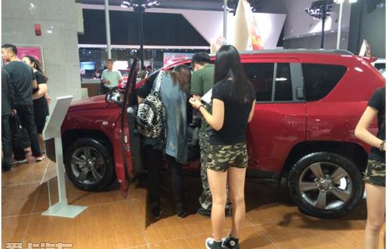 Jeep,奥迪,奥迪A6,奔驰,炮