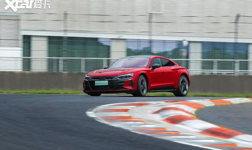 奥迪,奥迪Q6,奥迪R8