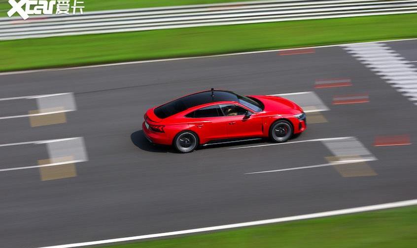 奥迪,奥迪Q6,奥迪R8