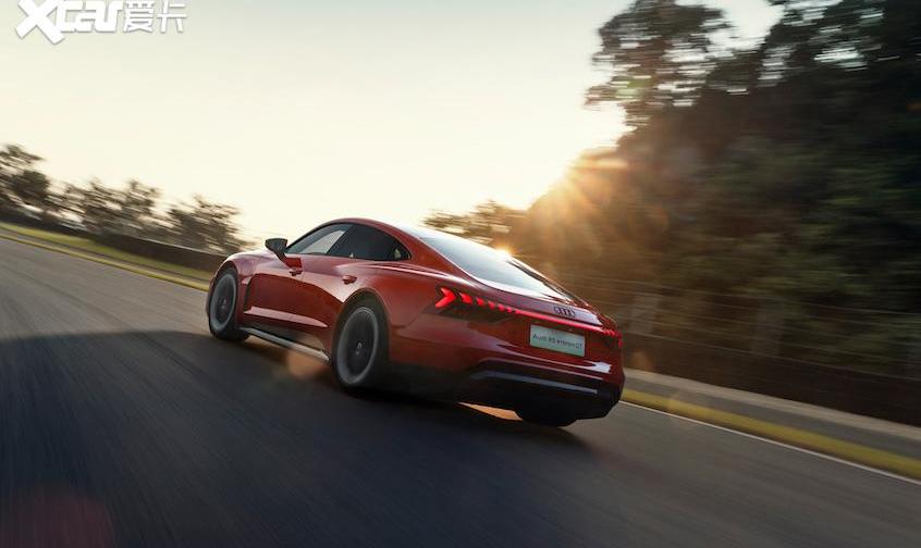 奥迪,奥迪Q6,奥迪R8