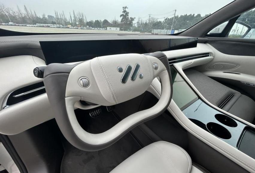智己LS7,发现,Model X,阿斯顿·马丁DBX,阿斯顿·马丁
