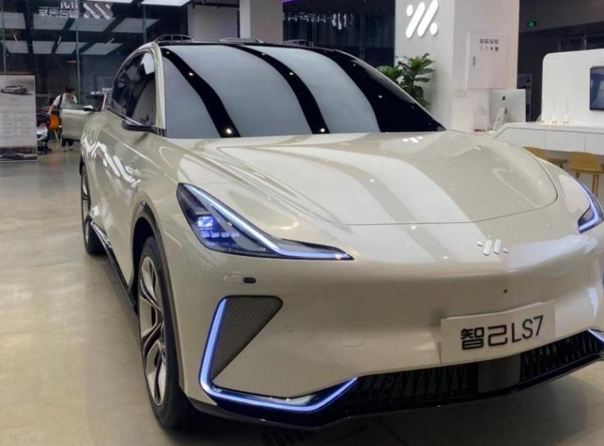 智己L7,阿斯顿·马丁DBX,阿斯顿·马丁,智己LS7,发现