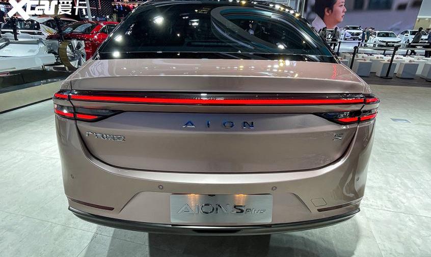 AION S,埃安,特斯拉