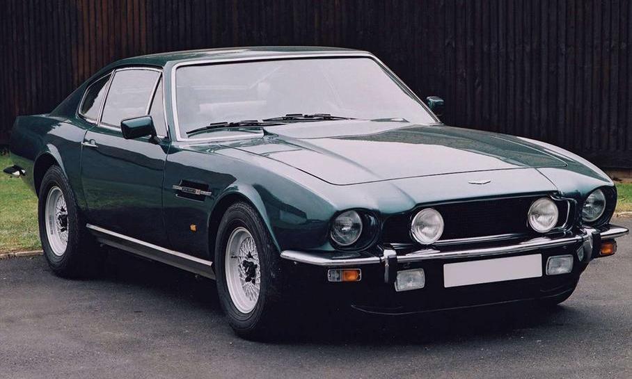 阿斯顿·马丁,V8 Vantage,法拉利