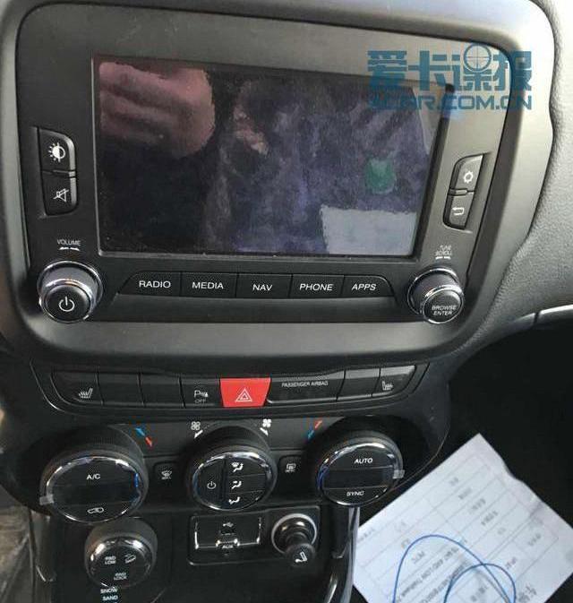 揽胜,揽胜极光,Jeep,路虎,阿斯顿·马丁