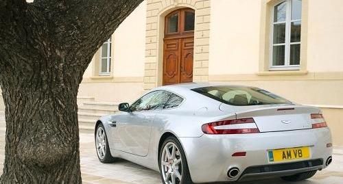 V8 Vantage