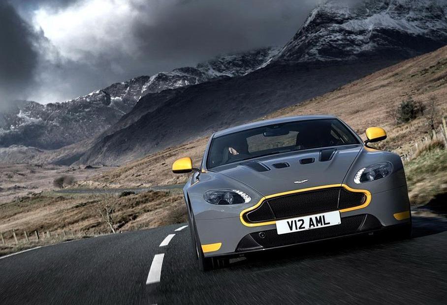 阿斯顿·马丁,V8 Vantage