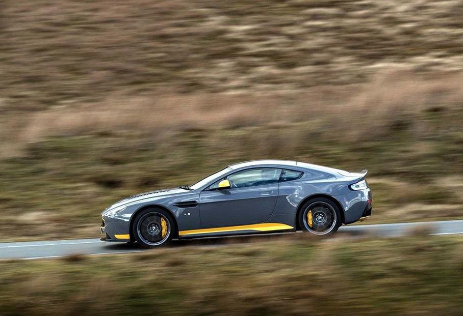 阿斯顿·马丁,V8 Vantage